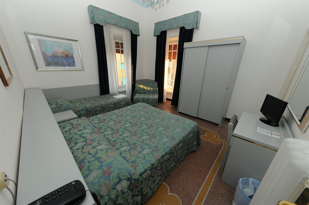 Hotel Doria Chiavari Exterior foto
